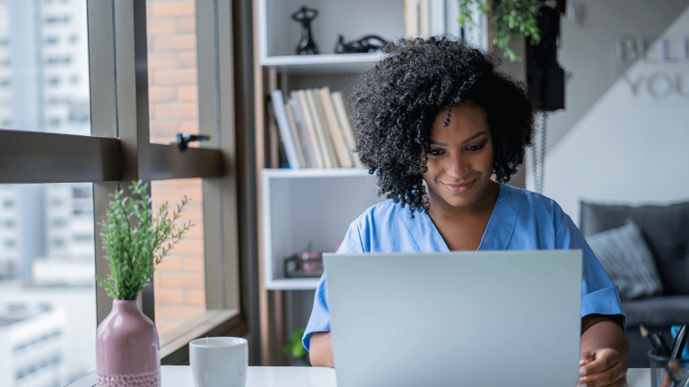 Neue E-Learnings zu Expertenstandards